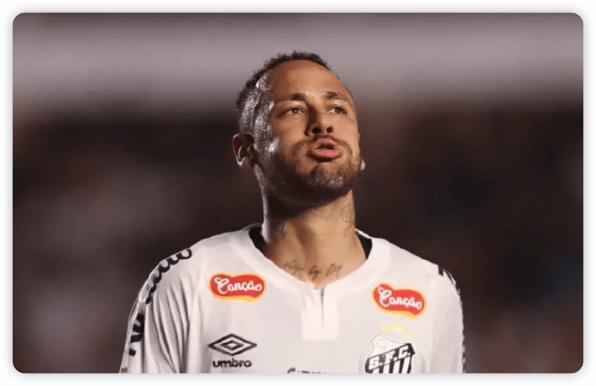 爱游戏下载安装-马龙坐着打球